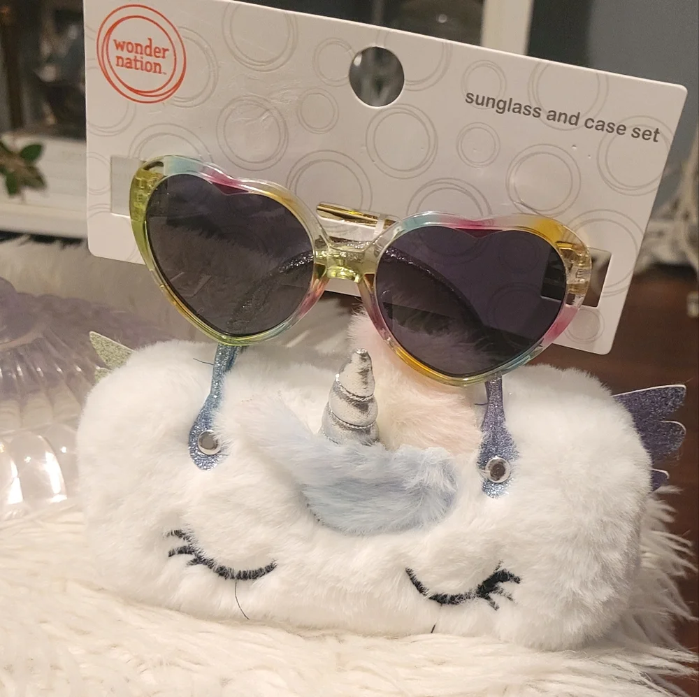 Wonder Nation Kids Heart Sunglasses With Unicorn Carrying Case